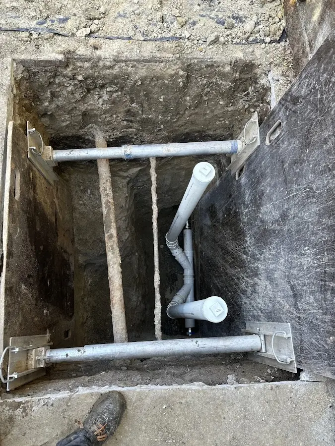 Experienced plumber completing Drain Cleaning work in Fishhook